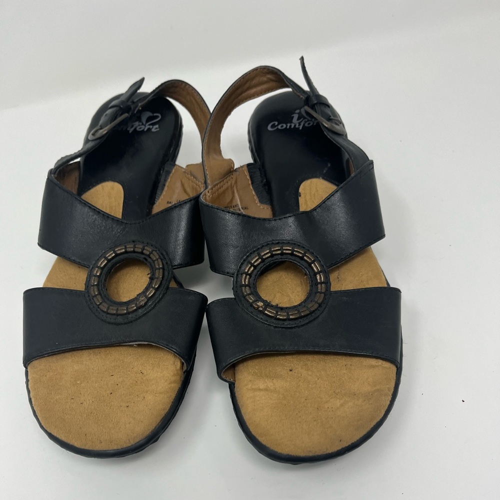 I love comfort sandals size 6m